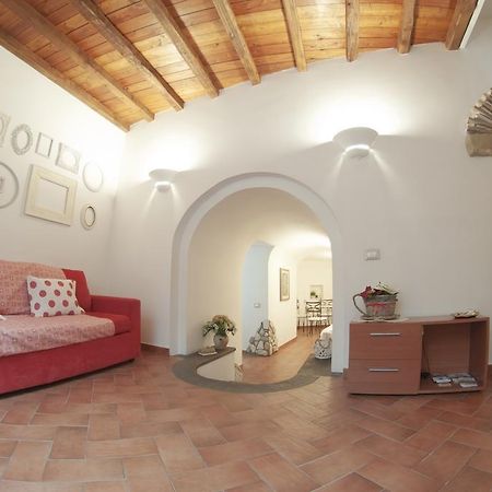 Апартаменты Il Rosciolo Sulla Francigena Формелло Экстерьер фото